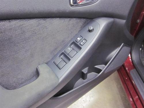 Nissan Altima 2011 photo 2