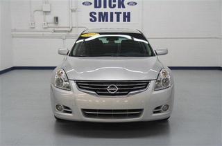 Nissan Altima 2011 photo 4