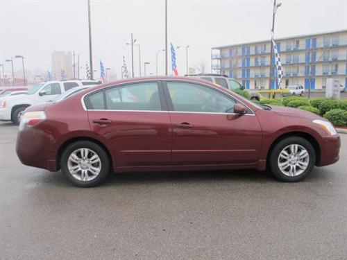 Nissan Altima 2011 photo 1