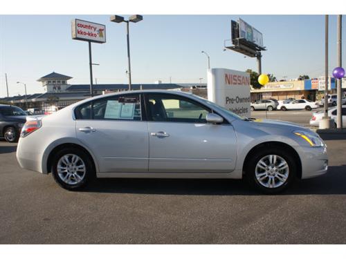 Nissan Altima 2011 photo 4