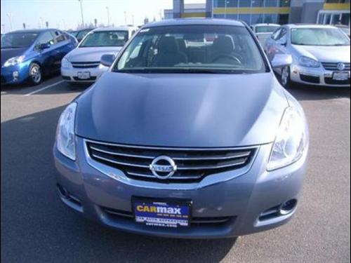 Nissan Altima 2011 photo 1