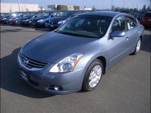 Nissan Altima 2011 photo 2