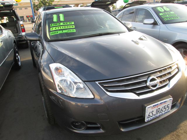 Nissan Altima 2011 photo 3