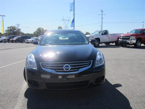Nissan Altima 2011 photo 1