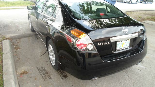 Nissan Altima 2011 photo 3