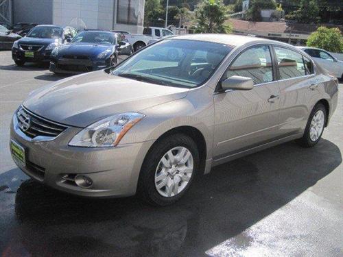 Nissan Altima 2011 photo 3