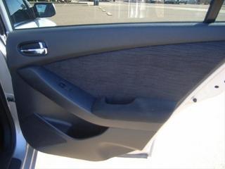 Nissan Altima 2011 photo 2