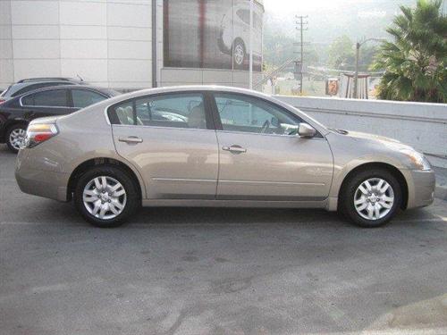 Nissan Altima 2011 photo 4