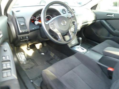 Nissan Altima 2011 photo 3