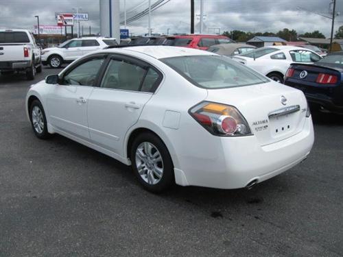 Nissan Altima Laramie Quad Cab 4WD Other