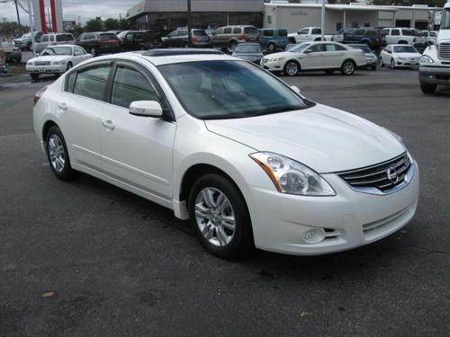 Nissan Altima 2011 photo 2