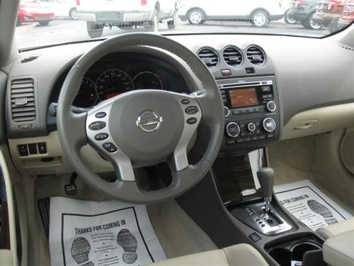 Nissan Altima 2011 photo 3