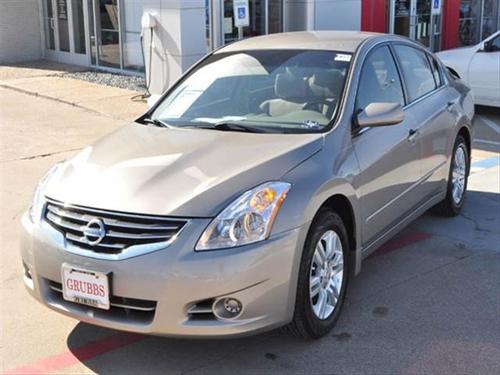 Nissan Altima 2011 photo 2