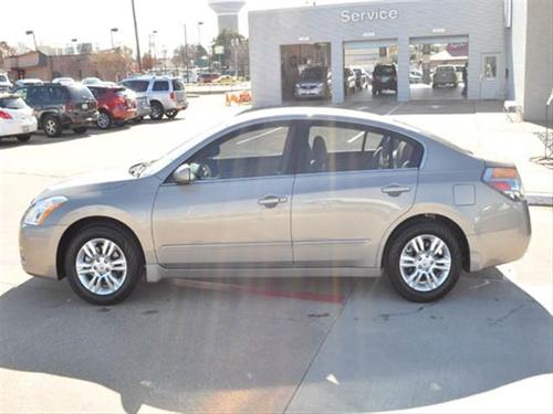 Nissan Altima 2011 photo 3