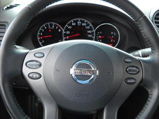 Nissan Altima 2011 photo 1