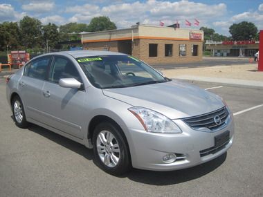 Nissan Altima 2011 photo 1