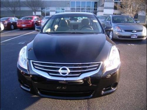Nissan Altima 2011 photo 1