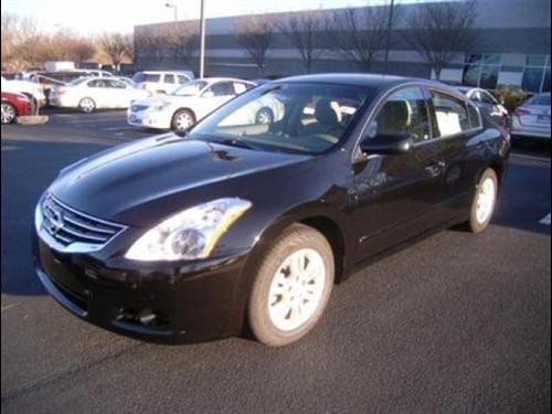 Nissan Altima 2011 photo 2