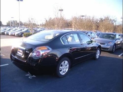 Nissan Altima 2011 photo 4