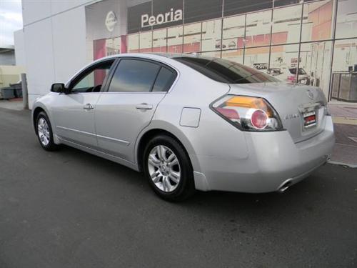 Nissan Altima 2011 photo 3
