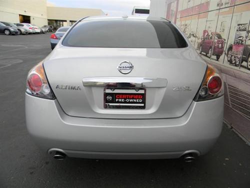 Nissan Altima 2011 photo 4