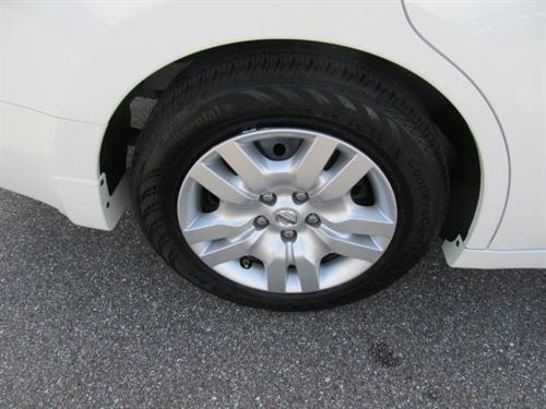 Nissan Altima 2011 photo 4