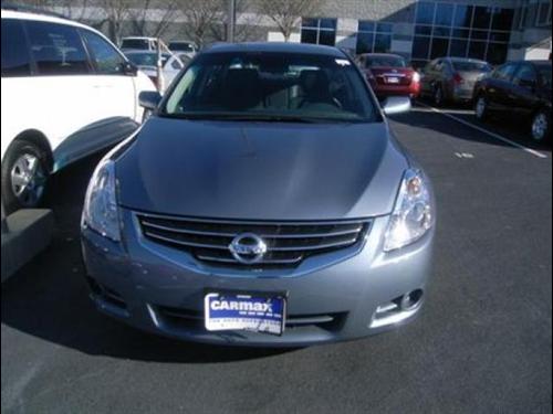 Nissan Altima 2011 photo 1