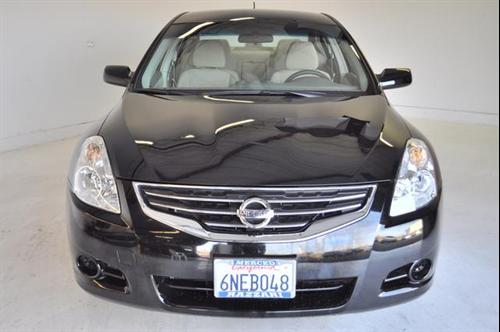 Nissan Altima 2011 photo 3