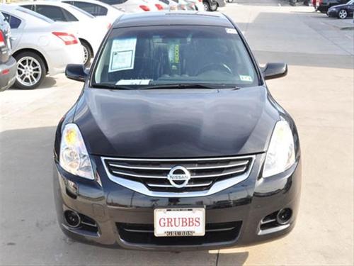 Nissan Altima 2011 photo 1