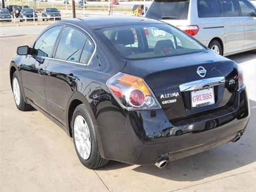 Nissan Altima 2011 photo 3