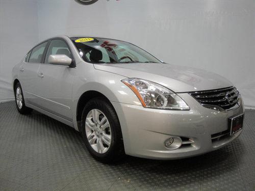 Nissan Altima 2WD Crew Cab 140.5 Laramie Other