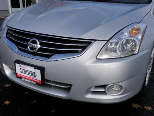 Nissan Altima 2011 photo 1