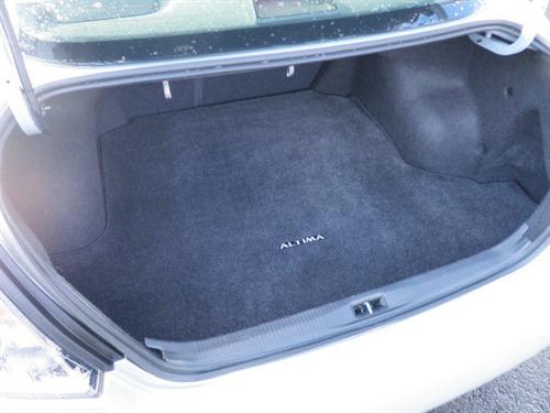 Nissan Altima 2011 photo 4