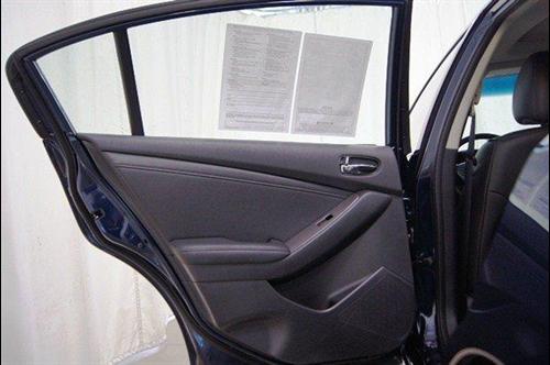 Nissan Altima 2011 photo 1