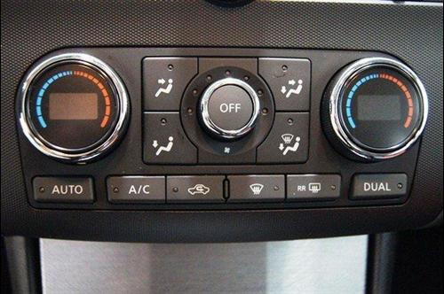 Nissan Altima 2011 photo 4