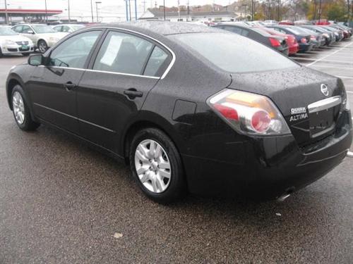 Nissan Altima 2011 photo 4
