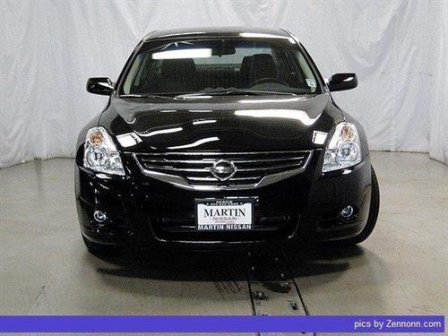 Nissan Altima 2011 photo 1