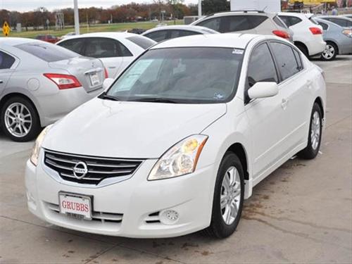 Nissan Altima 2011 photo 3