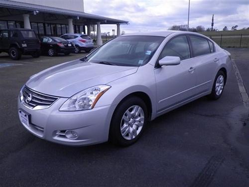 Nissan Altima 2011 photo 2
