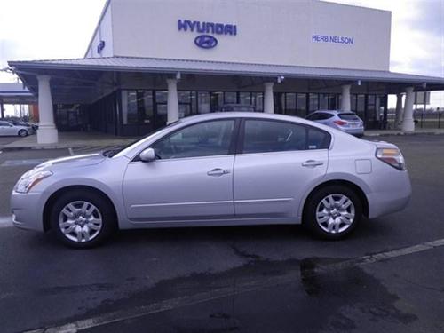 Nissan Altima 2011 photo 3