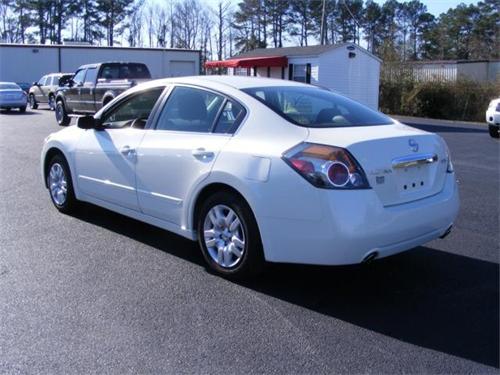 Nissan Altima 2011 photo 4