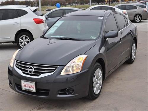 Nissan Altima 2011 photo 2