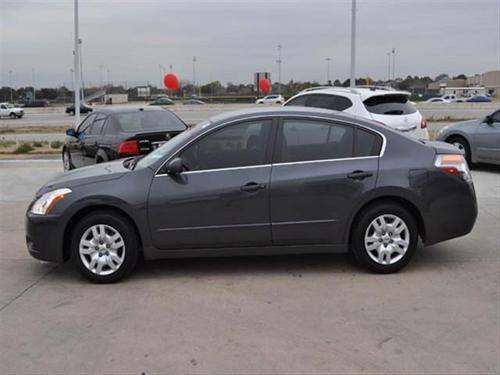 Nissan Altima 2011 photo 3