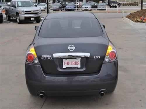Nissan Altima 2011 photo 5
