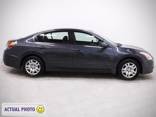 Nissan Altima 2011 photo 1