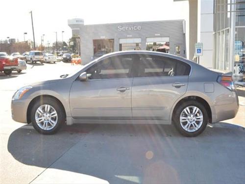 Nissan Altima 2011 photo 5