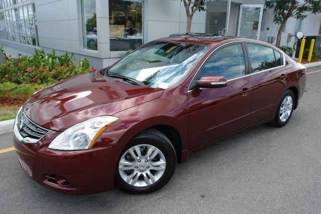 Nissan Altima 2011 photo 2