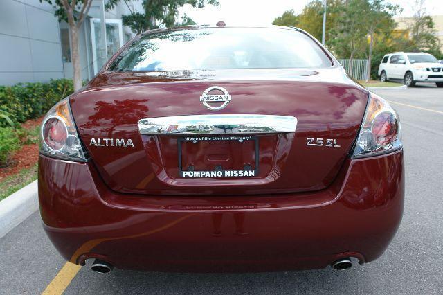 Nissan Altima 2011 photo 5