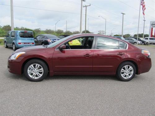 Nissan Altima 2011 photo 1