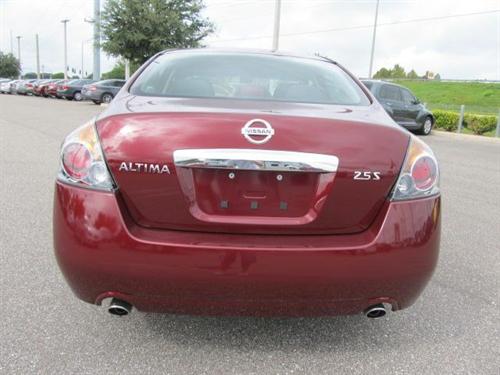 Nissan Altima 2011 photo 4